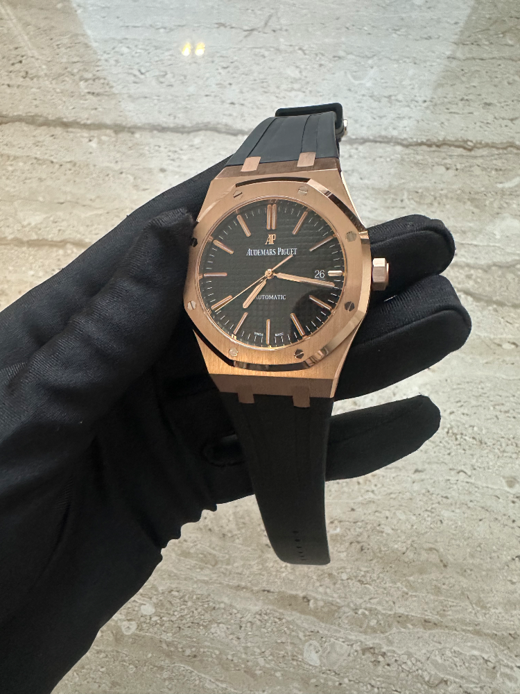 Часы AUDEMARS PIGUET Royal Oak Selfwinding 41 mm 15400OR.OO.D002CR.01