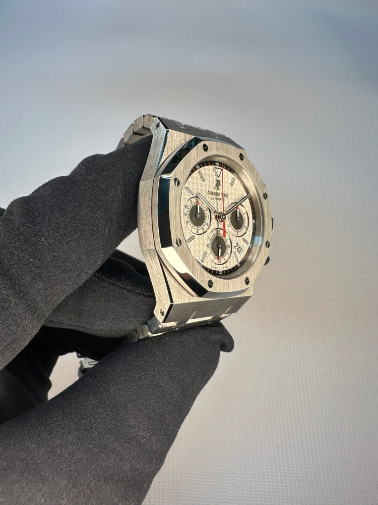 Часы AUDEMARS PIGUET Royal Oak Chronograph 39 mm 26300ST.OO.1110ST.06
