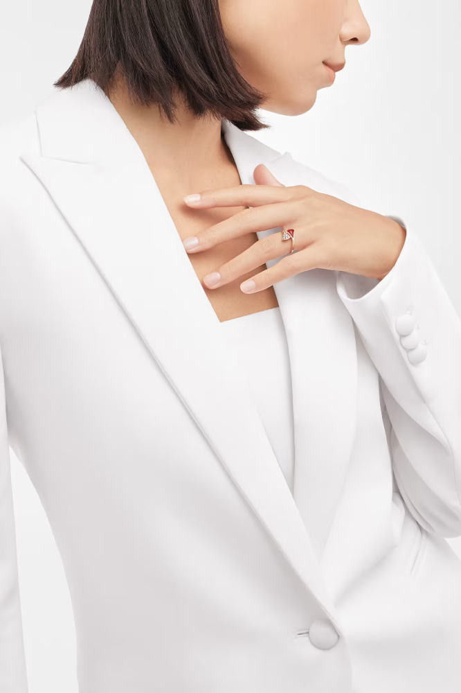 Кольцо BVLGARI Divas’ Dream Ring 356443