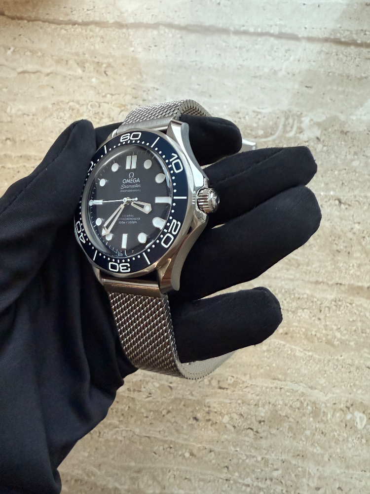 Часы Omega JAMES BOND 60TH ANNIVERSARY SEAMASTER DIVER 300M 42 ММ 210.30.42.20.03.002