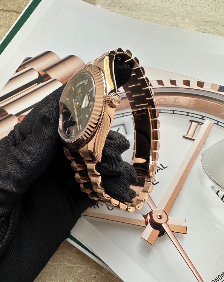 Часы Rolex Day-Date 41 Black Dial Rose Gold 218235