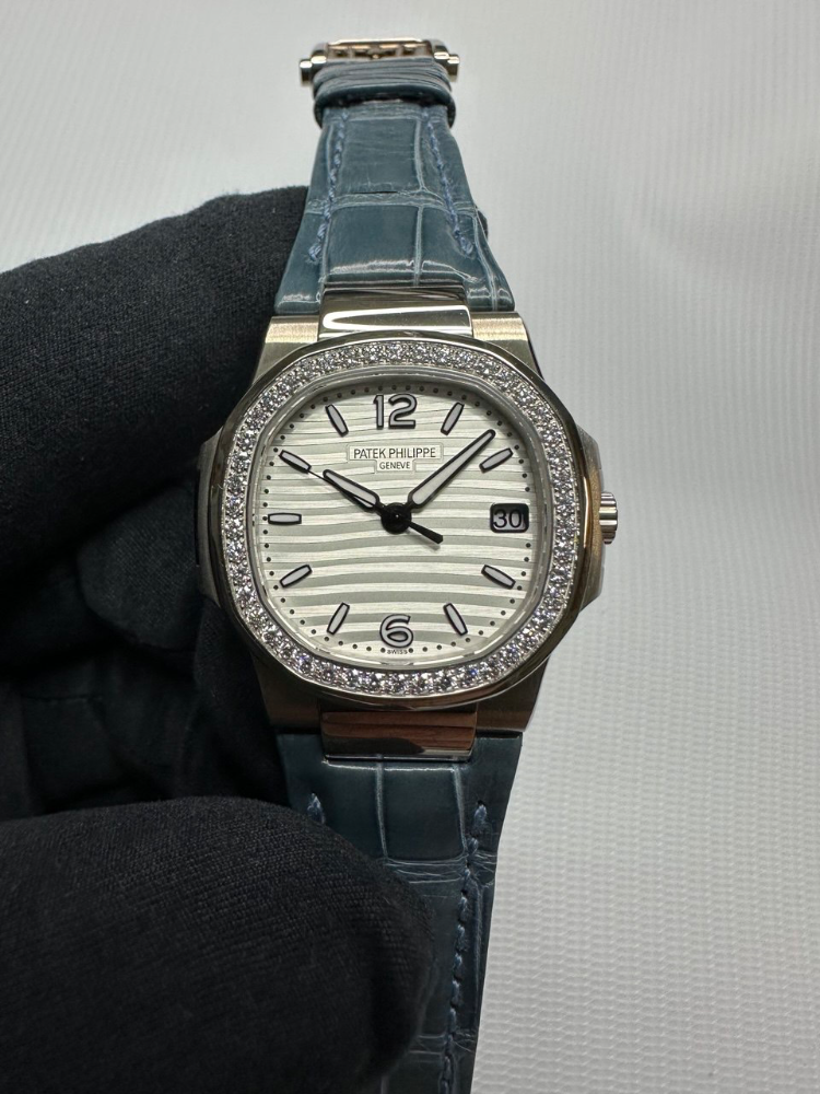 Часы Patek Philippe Nautilus Lady 7010G-011