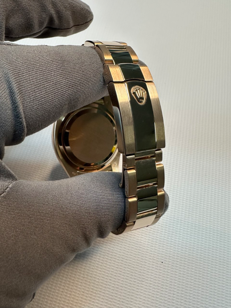 Часы Rolex Sky-Dweller 42mm Everose Gold 326935