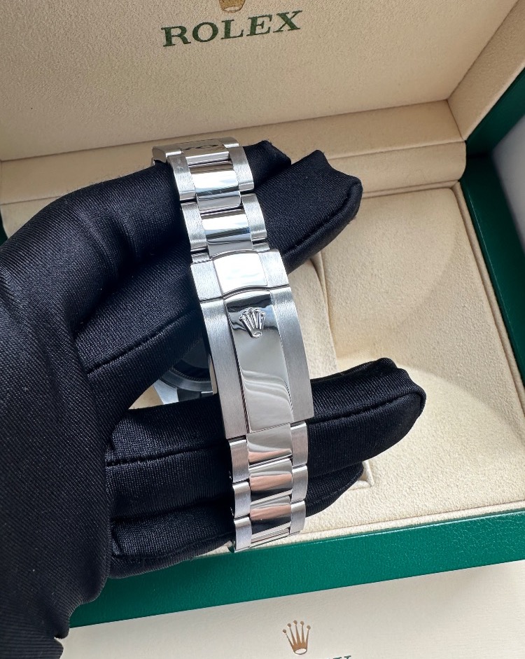 Часы Rolex DateJust 41 mm Rainbow 126300FIX