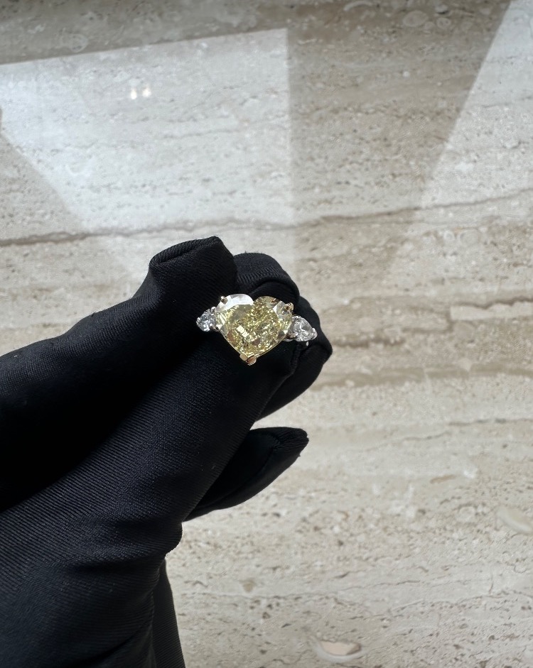 Кольцо No name с бриллиантом Heart 7 02сt FY/VS2 (GIA)