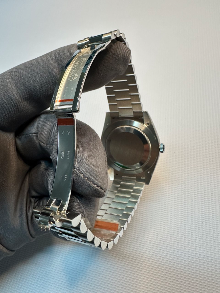Часы Rolex DAY-DATE 40 MM PLATINUM