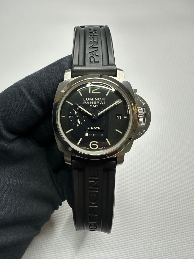 Часы Panerai Officine Luminor 8 Days GMT 44 mm PAM00233