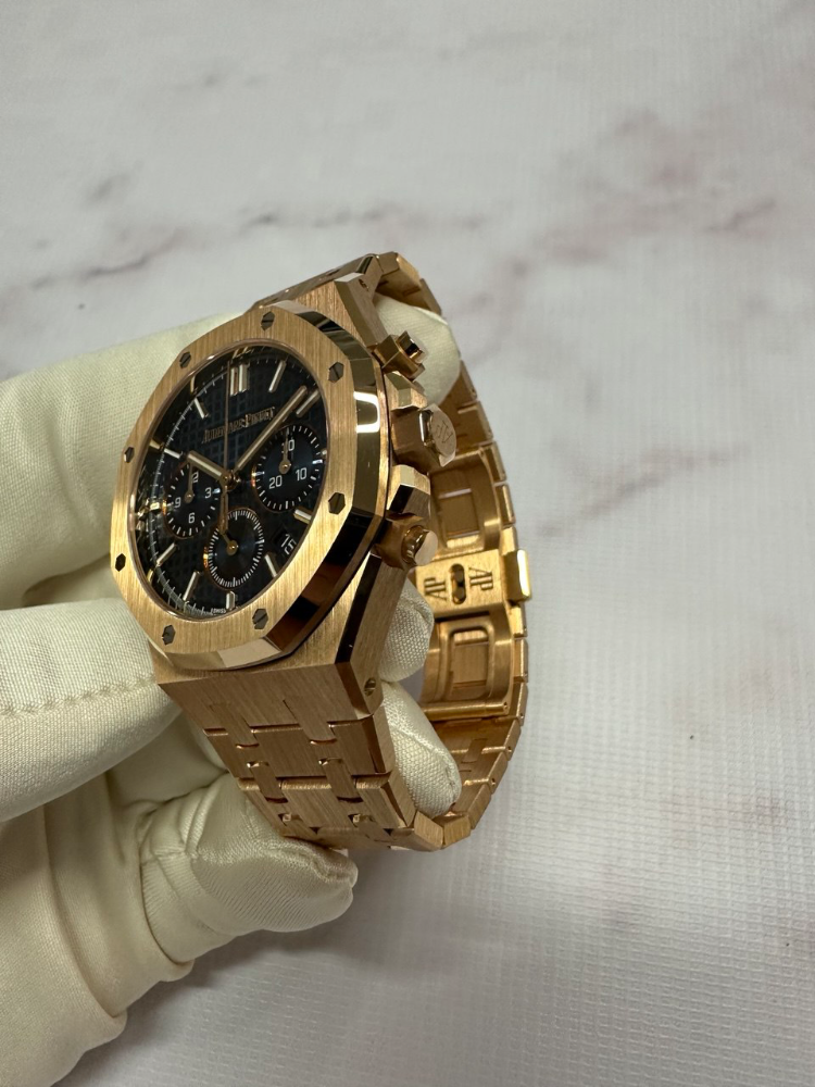 Часы AUDEMARS PIGUET ROYAL OAK SELFWINDING CHRONOGRAPH 41 MM 26240OR.OO.1320OR.05