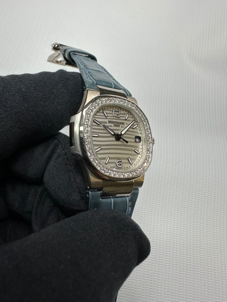 Часы Patek Philippe Nautilus Lady 7010G-011