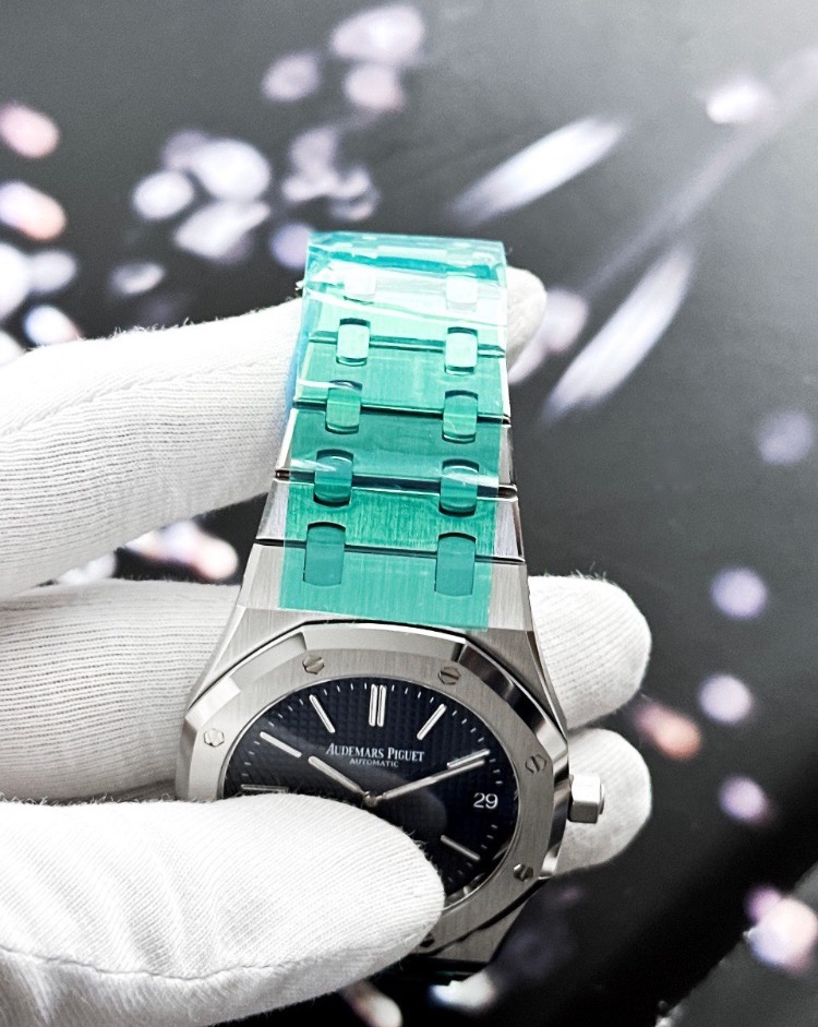 Часы AUDEMARS PIGUET ROYAL OAK JUMBO EXTRA-THIN 16202ST.OO.1240ST.02