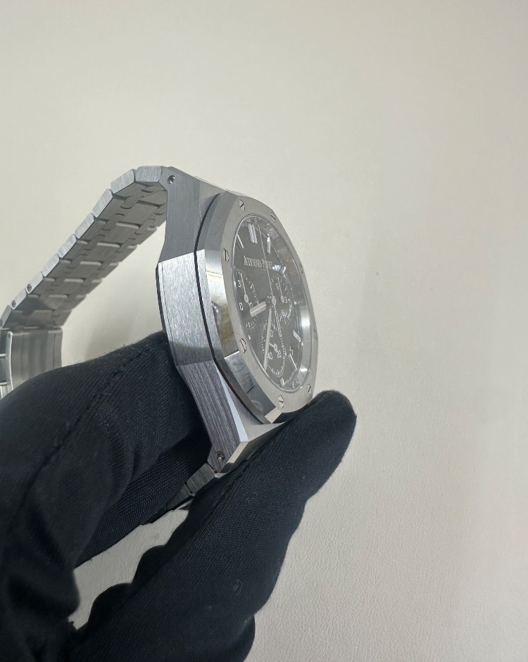 Часы AUDEMARS PIGUET ROYAL OAK SELFWINDING CHRONOGRAPH 26240ST.OO.1320ST.05