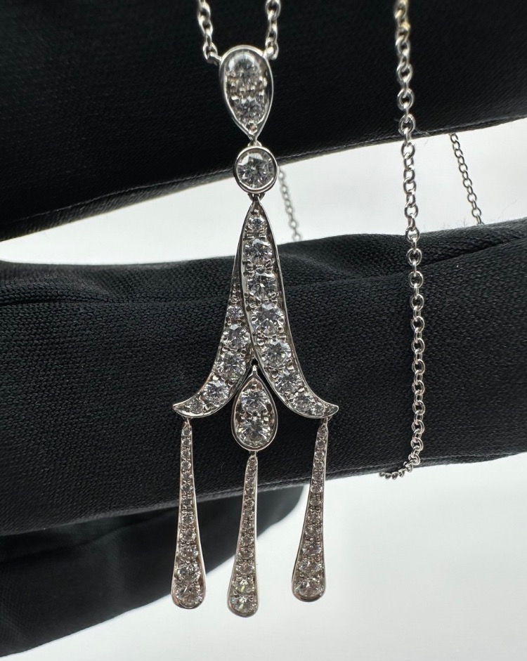 Подвеска Tiffany&Co. Legacy Collection.