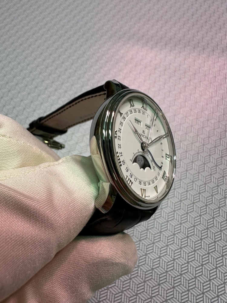 Часы Blancpain Villeret Moon Phase Complete Calendar 40mm 6654-1127-55B