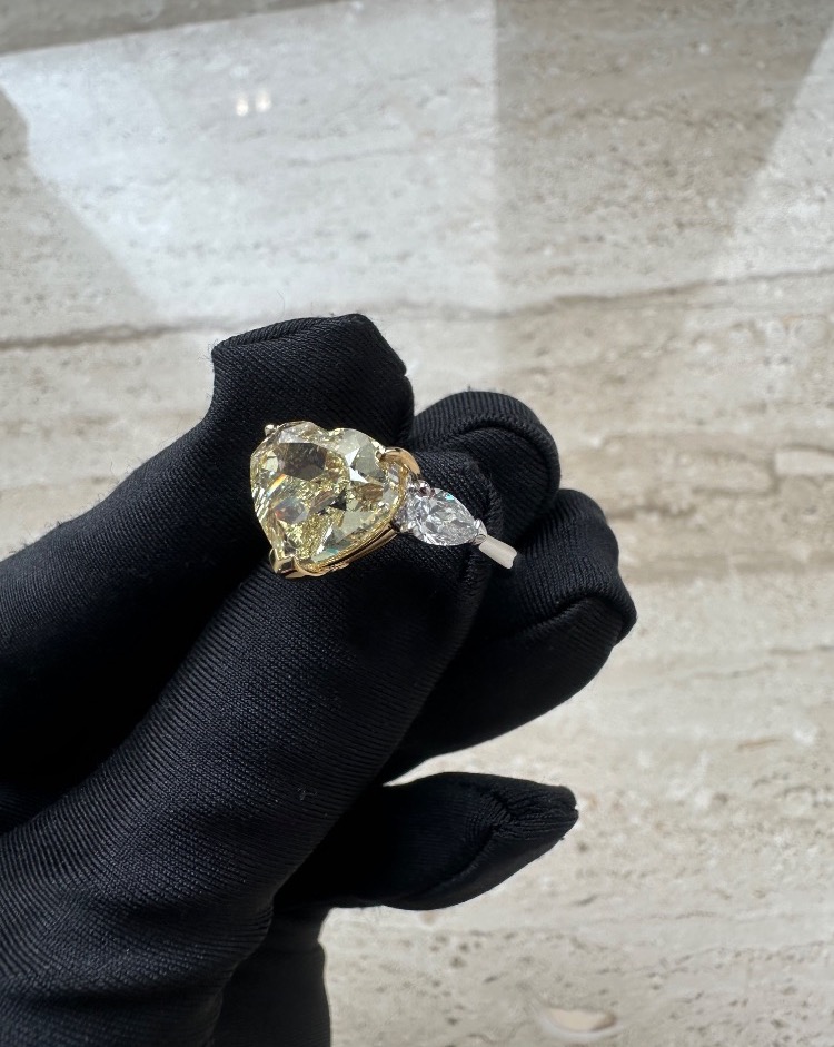 Кольцо No name с бриллиантом Heart 7 02сt FY/VS2 (GIA)