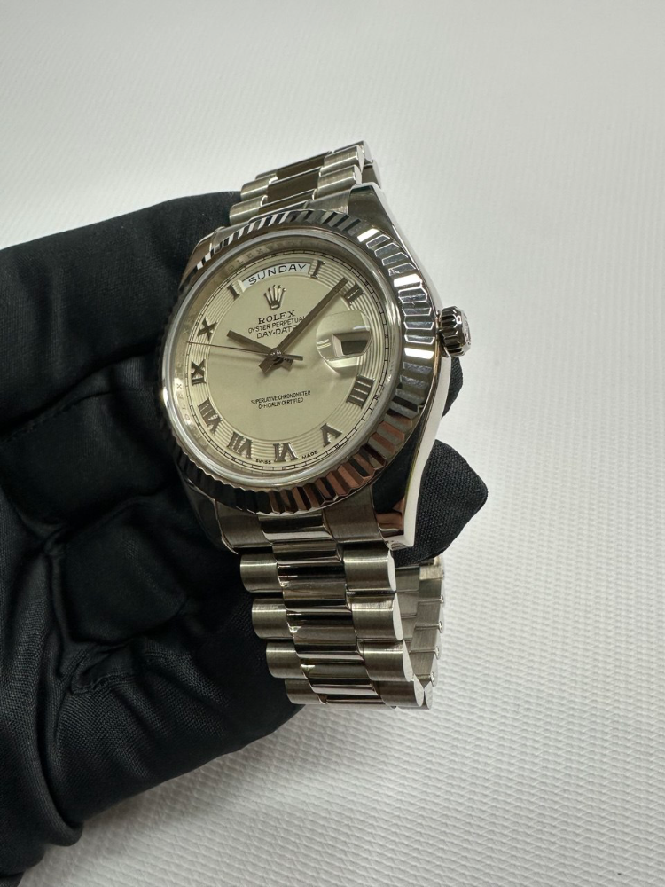 Часы Rolex DAY-DATE II 41MM WHITE GOLD 218239