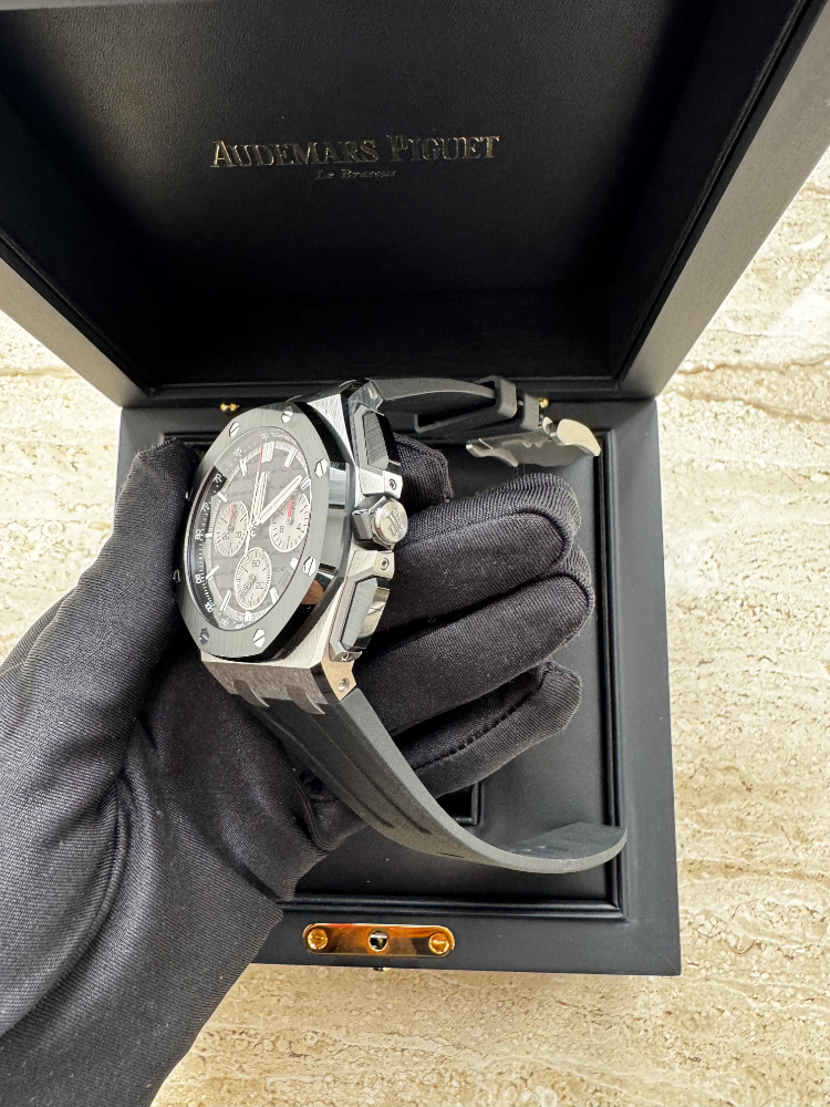 Часы AUDEMARS PIGUET Royal Oak Offshore Chronograph 43 mm 26420SO.OO.A002CA.01