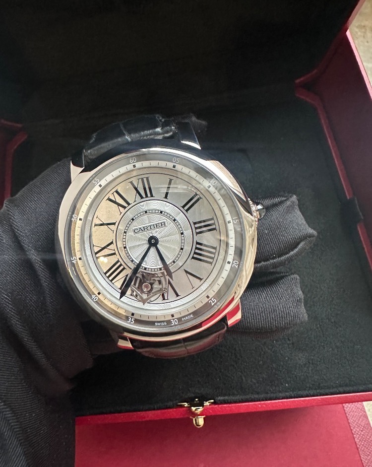 Часы Cartier Rotonde de Astrotourbillon W1556204