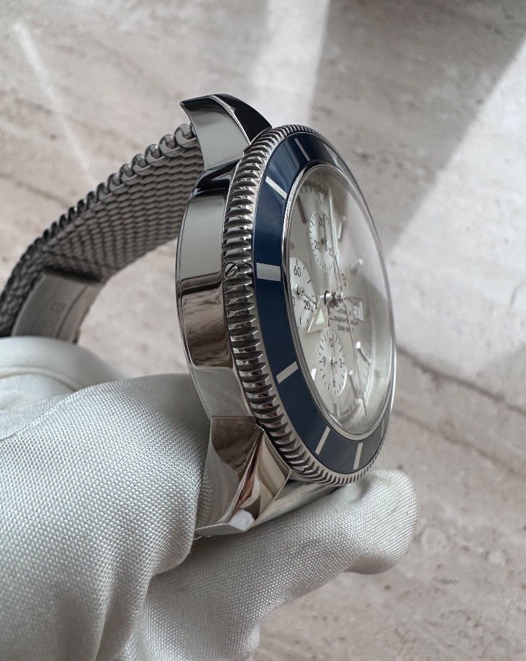 Часы Breitling Superocean Heritage Chronograph A13320