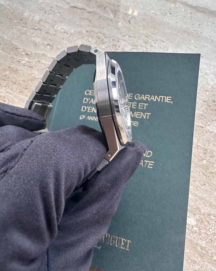 Часы AUDEMARS PIGUET 15400ST.OO.1220ST.02 Royal Oak Selfwinding 41 mm