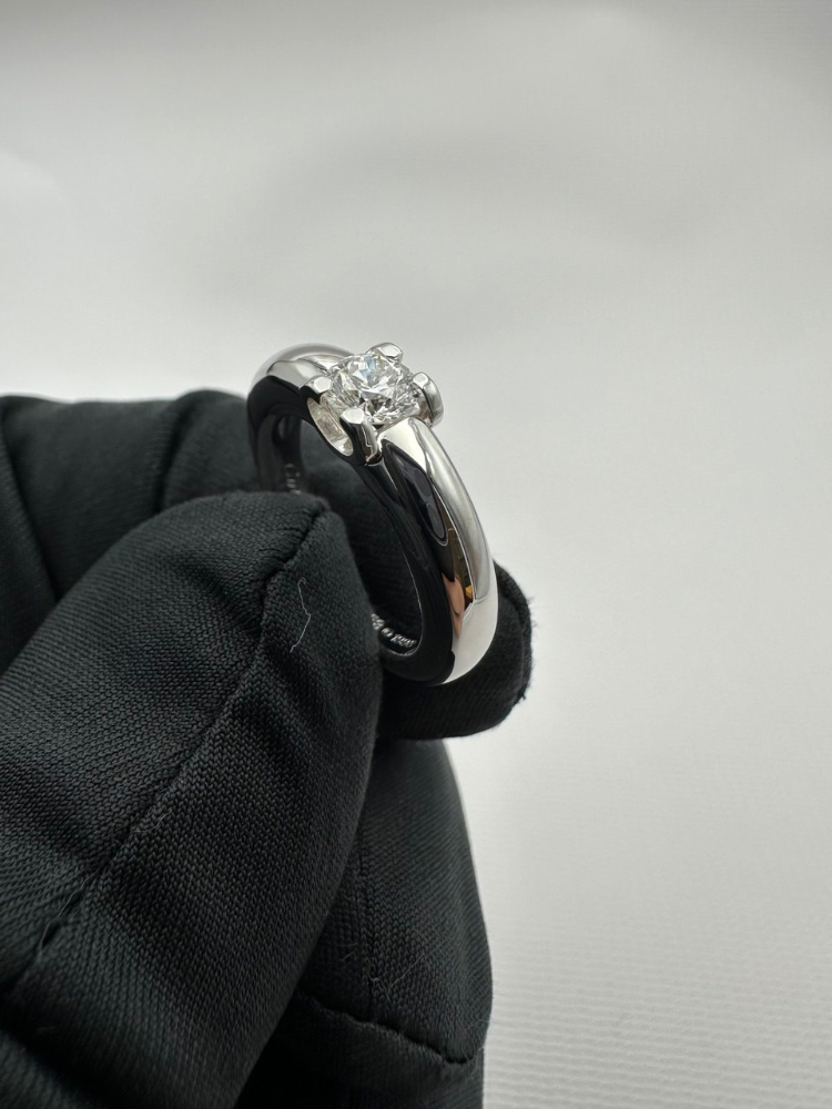 Кольцо Cartier Solitaire Louis 0 50ct.