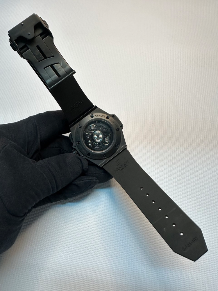 Часы Hublot King Power Red Magic 48 701.CI.1123.GR