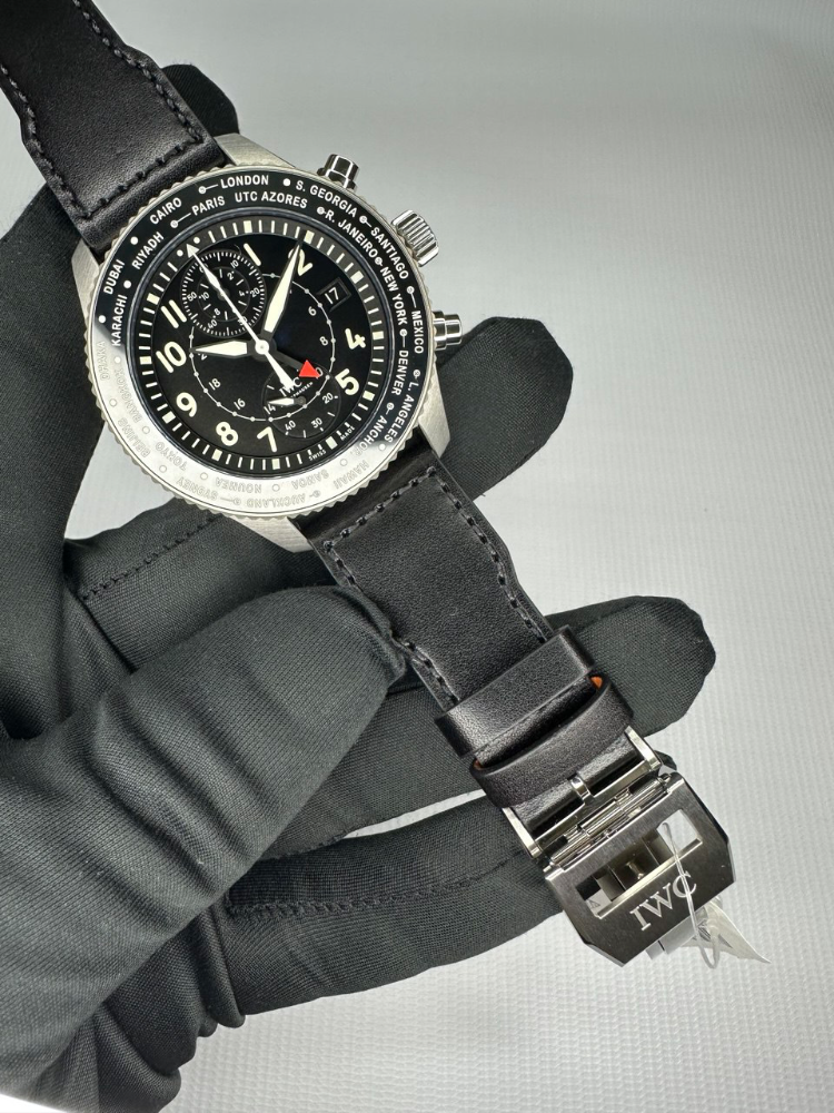 Часы IWC Pilot s Watches Pilot s Watch Timezoner Chronograph