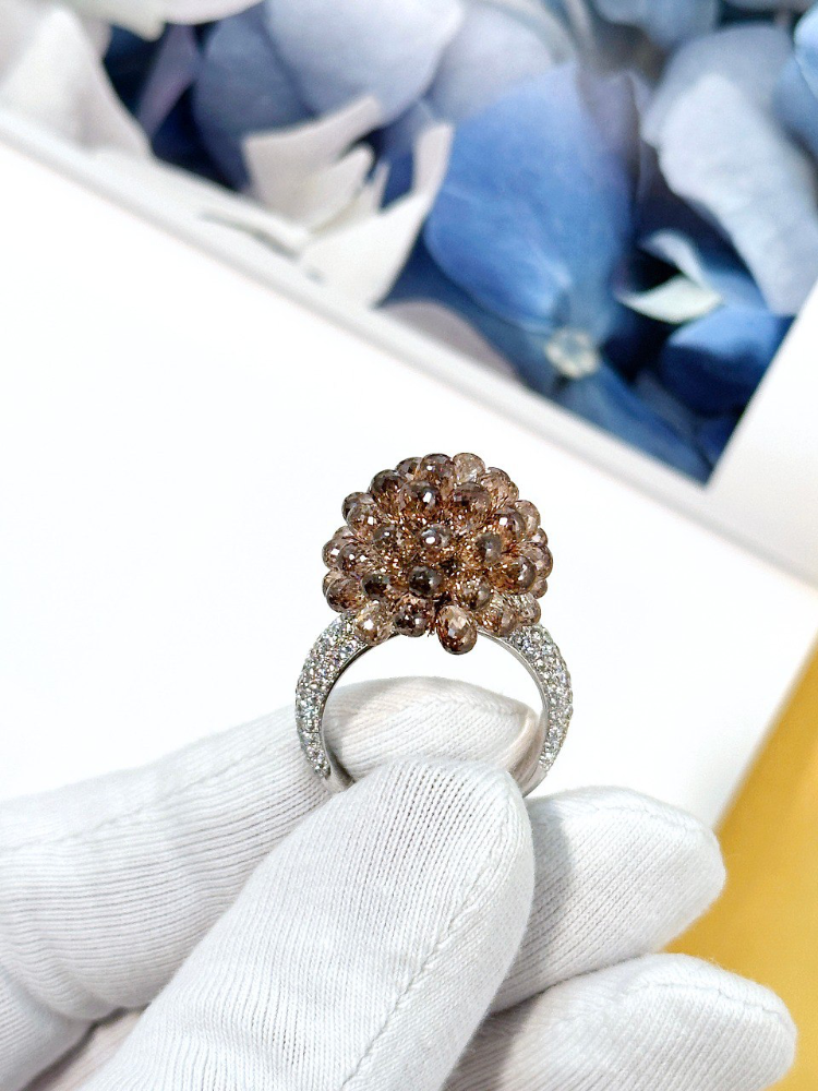Кольцо Chopard Copacabana Brown Briolette Diamonds 826904-1216