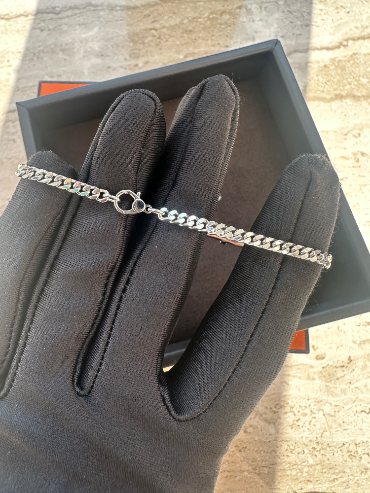 Браслет Hermes STIRRUP LEATHER BRACELET (SIZE 16) H124409B 0016