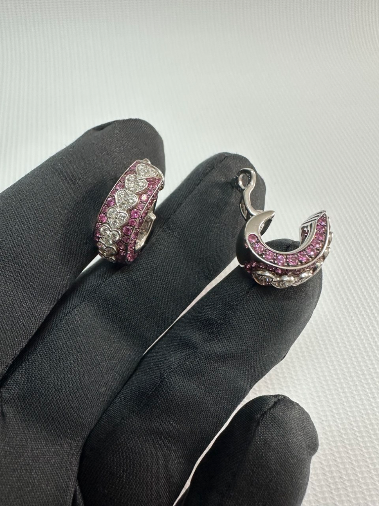 Серьги Chopard HAPPY DIAMONDS 18K WHITE GOLD DIAMONDS AND PINK SAPPHIRES 844104-1004