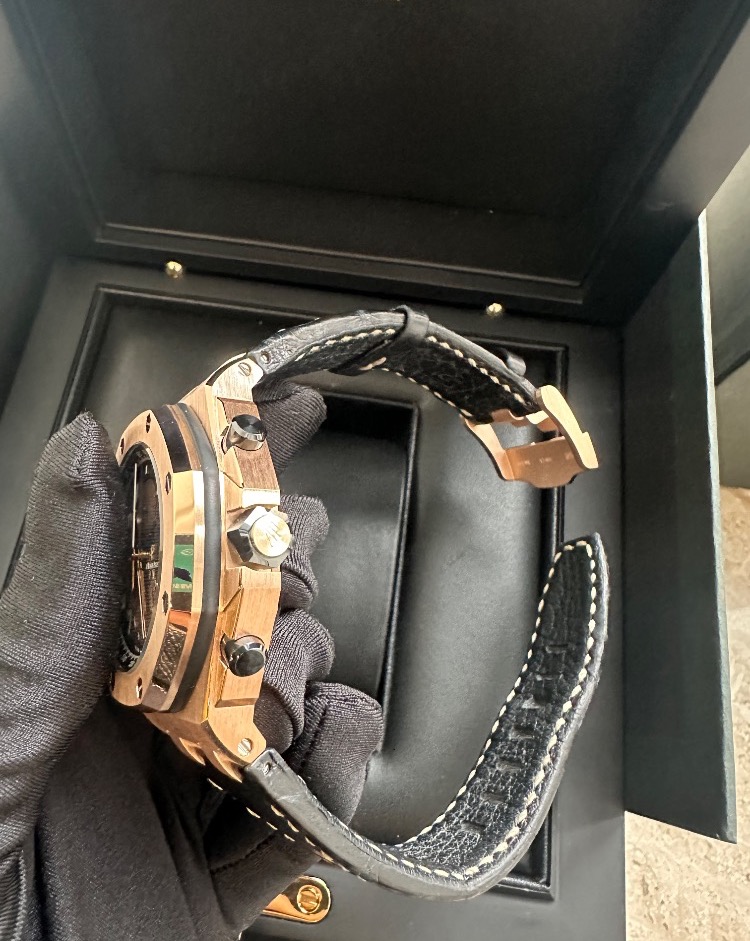 Часы AUDEMARS PIGUET ROYAL OAK OFFSHORE CHRONOGRAPH 42мм 26470OR.OO.A002CR.02.A