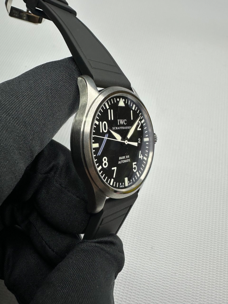 Часы IWC Pillot s Watches Mark XVI IW325501