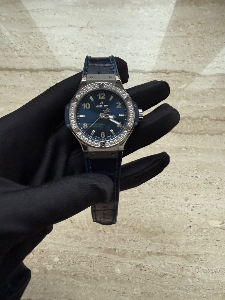 Часы Hublot Big Bang Steel Blue Diamonds 38 mm 361.SX.7170.LR.1204