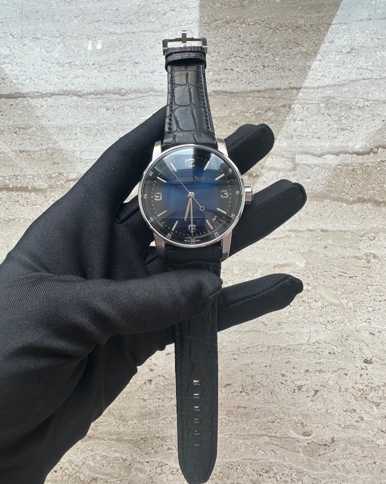 Часы AUDEMARS PIGUET CODE 11.59 BY АВТОМАТИЧЕСКИЕ 15210BC.OO.A002KB.01