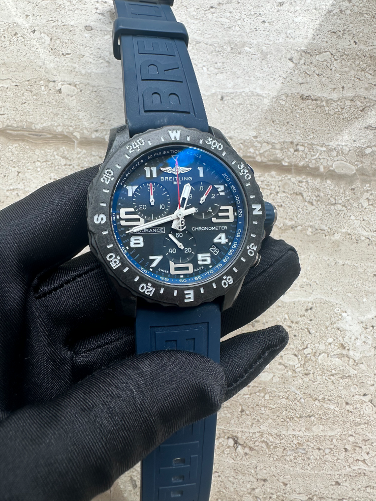 Часы Breitling ENDURANCE X82310D51B1S2