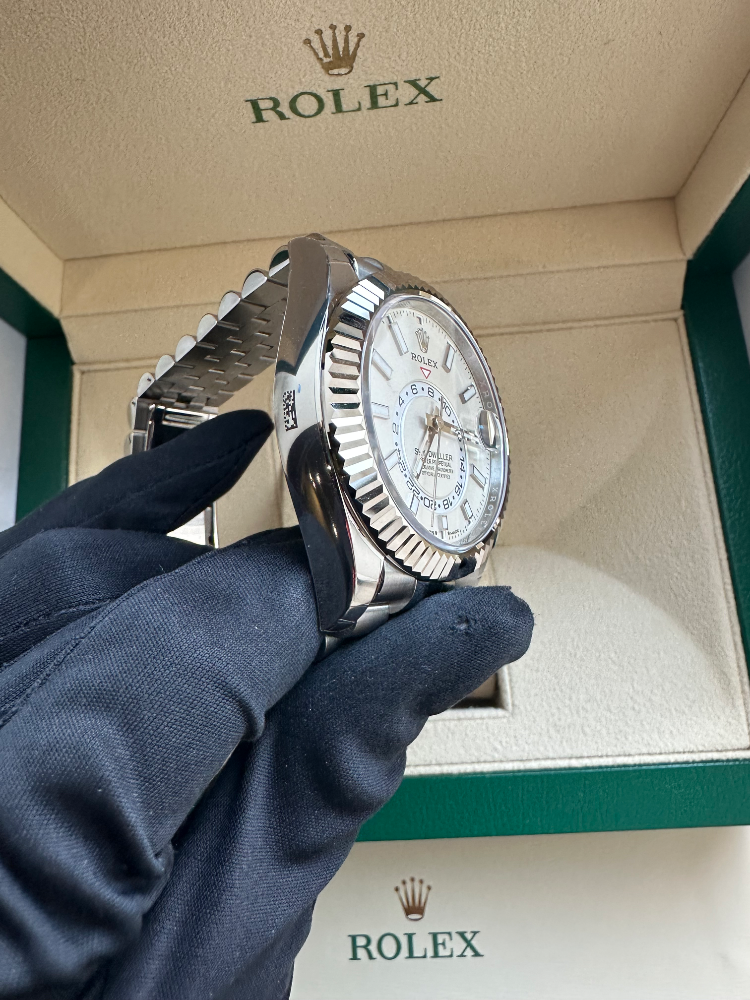 Часы Rolex Sky-Dweller 42mm Steel and White Gold 336934-0004