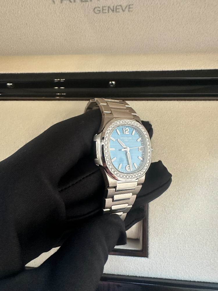 Часы Patek Philippe NAUTILUS 7010/1G-013
