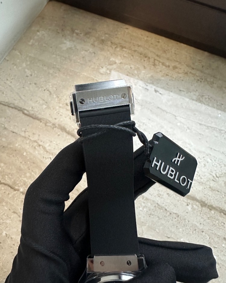 Часы Hublot Classic Fusion Automatic 45 mm 511.NX.1171.RX