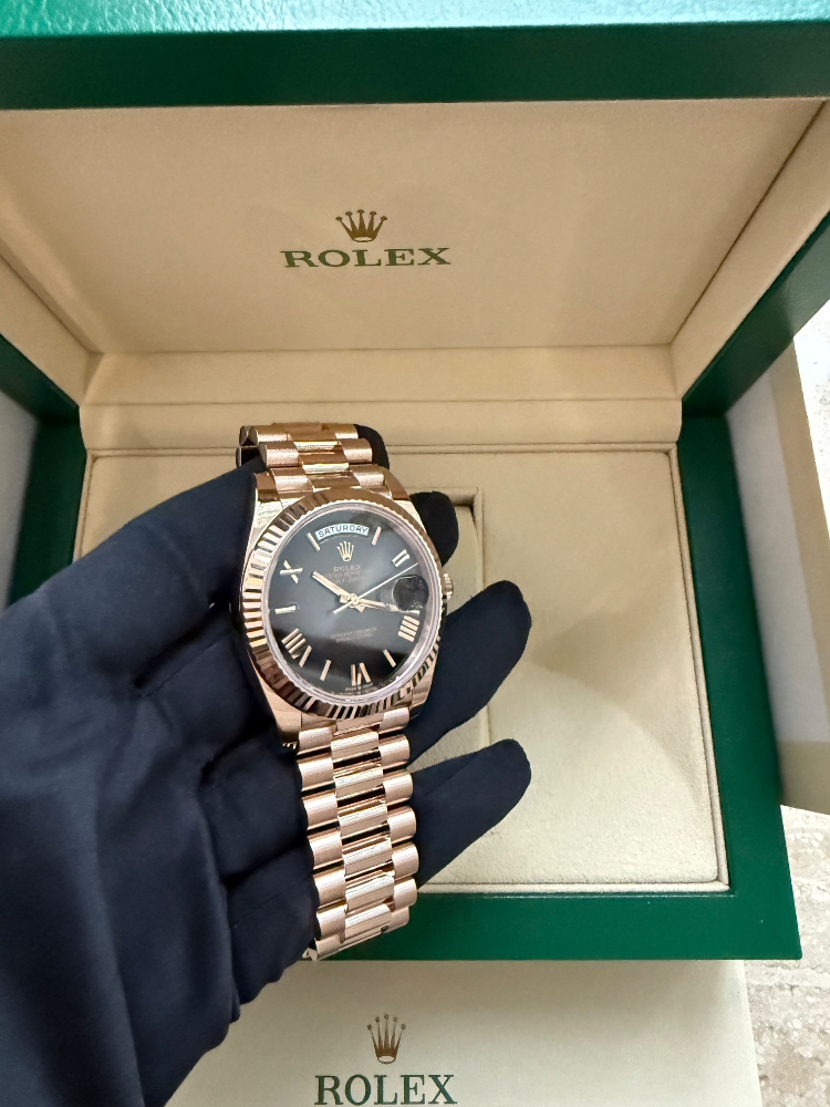 Часы Rolex DAY-DATE EVEROSE GOLD 228235-0055