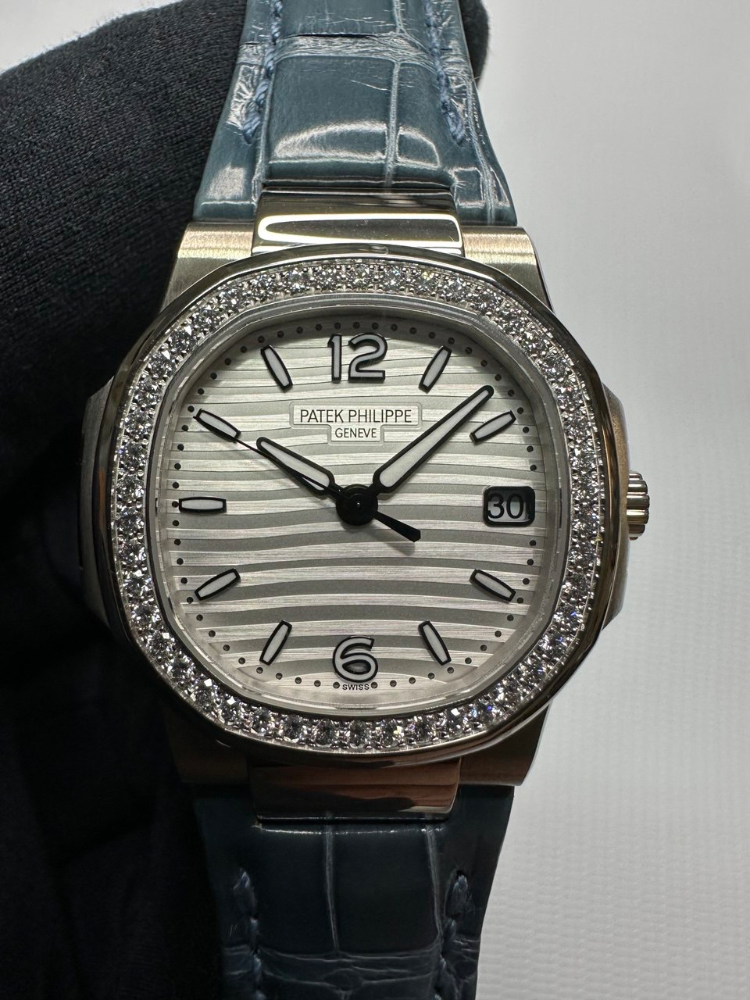 Часы Patek Philippe Nautilus Lady 7010G-011