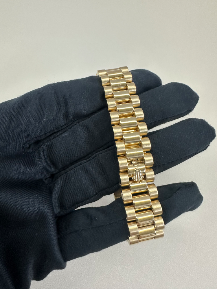 Часы Rolex Datejust 31 Oyster 31 мм желтое золото 278278