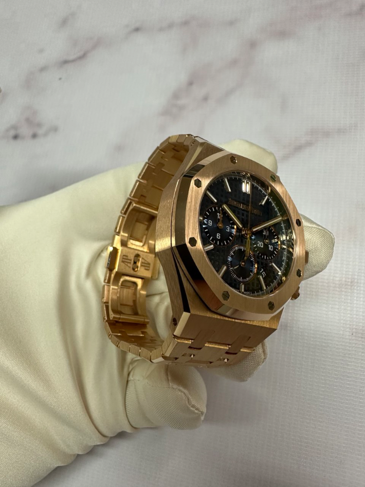 Часы AUDEMARS PIGUET ROYAL OAK SELFWINDING CHRONOGRAPH 41 MM 26240OR.OO.1320OR.05