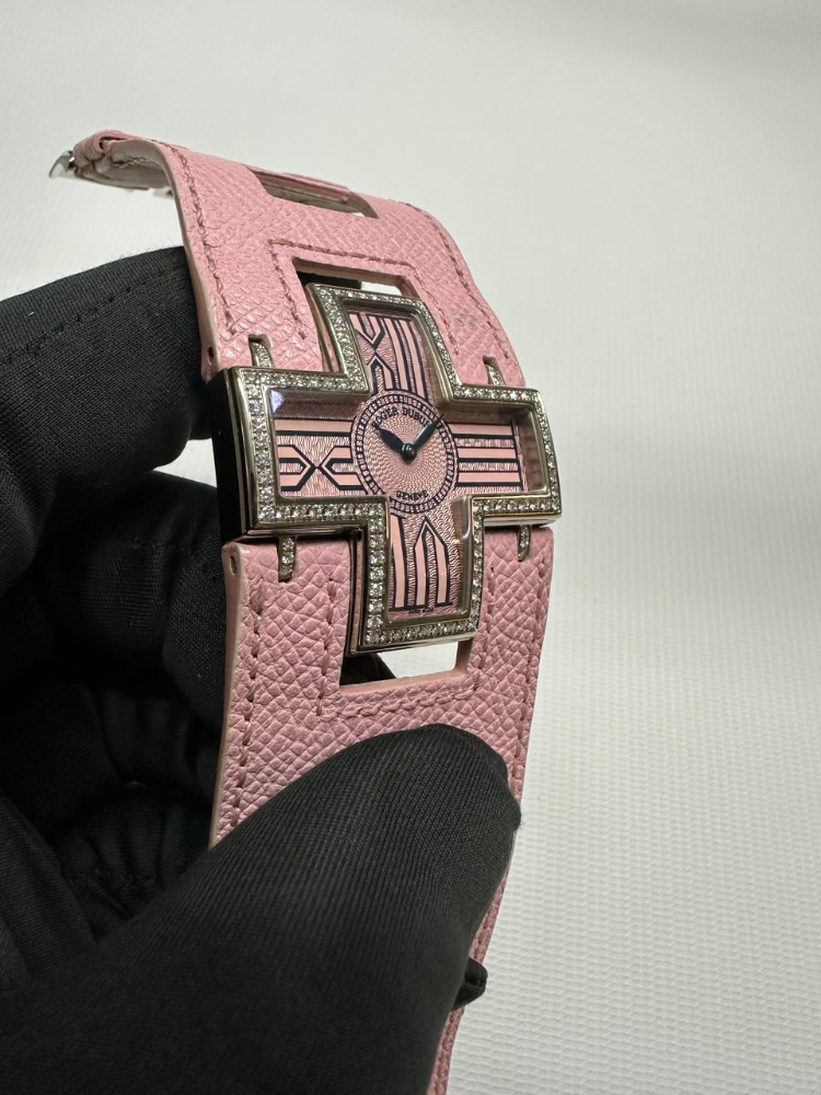 Часы Roger Dubuis Follow Me Quartz Diamonds