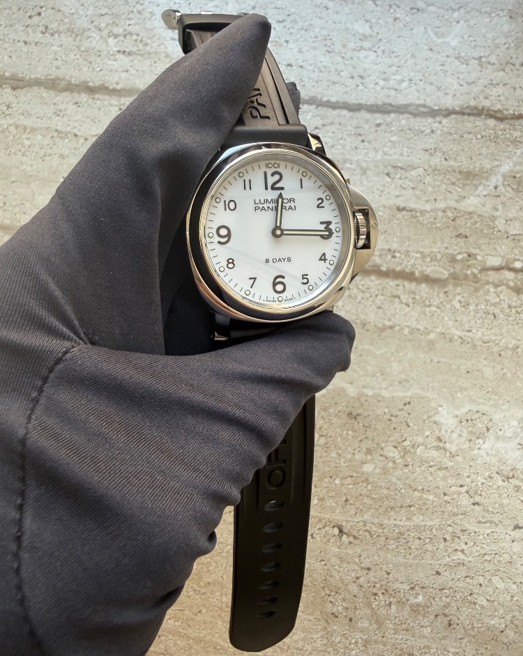Часы Panerai Officine Luminor 8 days PAM00561