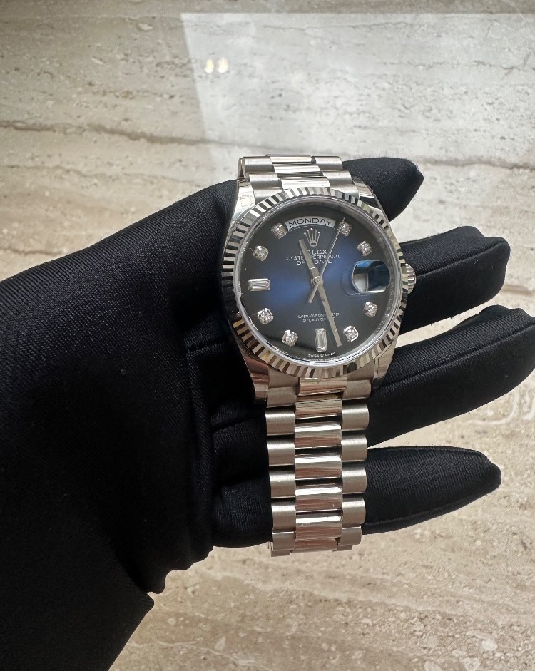 Часы Rolex Day-Date 36mm White Gold 128239-0023