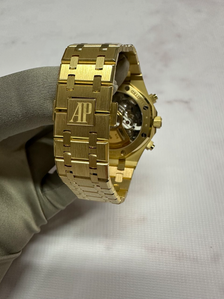 Часы AUDEMARS PIGUET ROYAL OAK AUTOMATIC LIMITED EDITION OF 202 26240BA.OO.1320BA.01