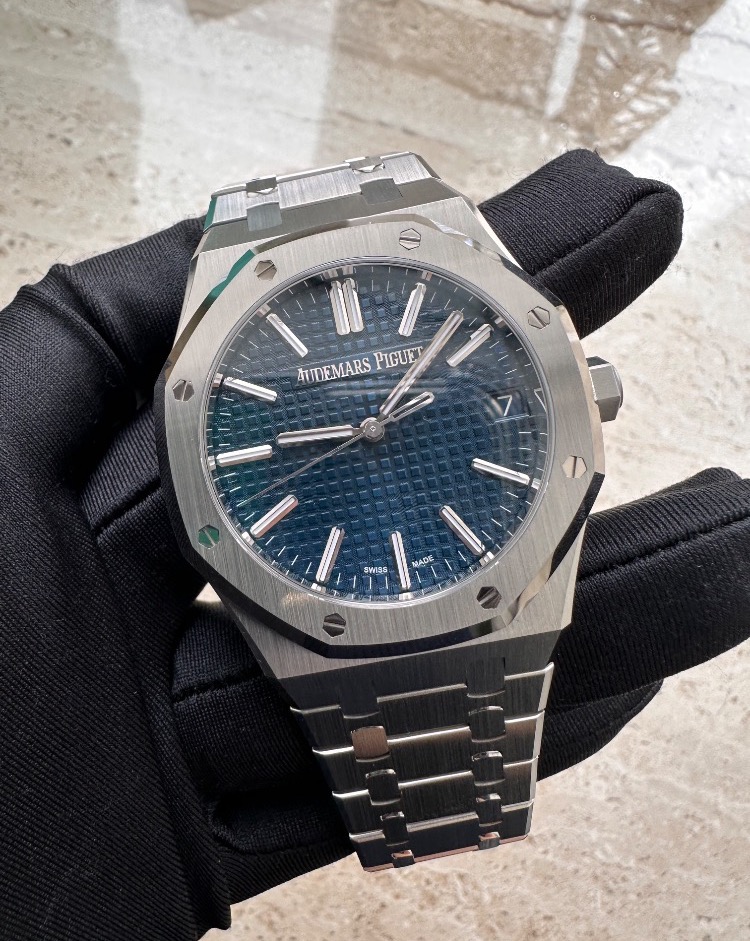 Часы AUDEMARS PIGUET ROYAL OAK SELFWINDING 15510ST.OO.1320ST.06
