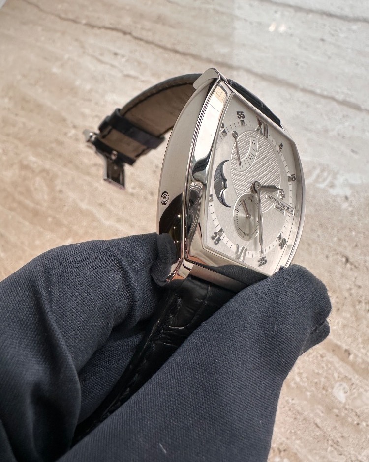 Часы Vacheron Constantin MALTE TONNEAU MOON PHASE POWER-RESERVE 83080/000G-9408