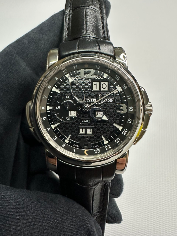 Часы Ulysse Nardin GMT Perpetual 42mm 320-60/62