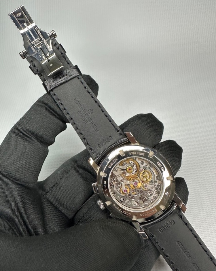 Часы Vacheron Constantin Traditionnelle Chronograph 47192/000G-9504