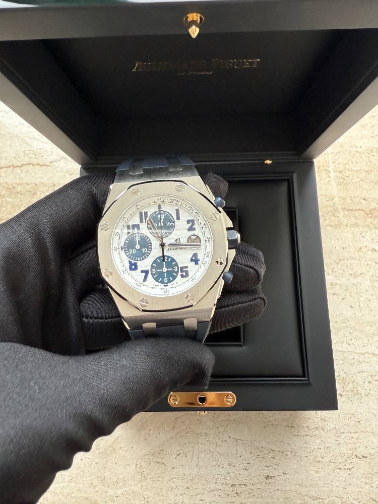 Часы AUDEMARS PIGUET ROYAL OAK OFFSHORE NAVY CHRONOGRAPH 26170ST.OO.D305CR.01